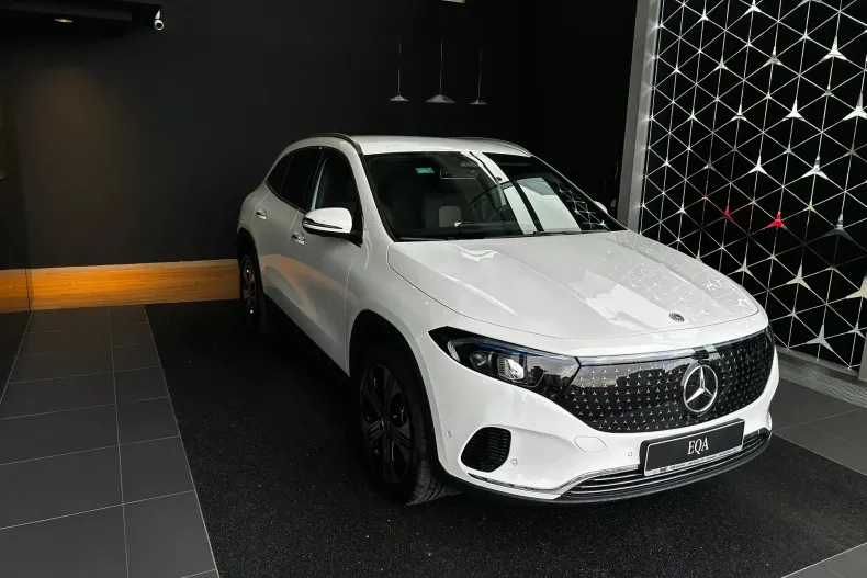 Mercedes-Benz EQA din 2024 cu 5.000 km - oferta MER161438 - foto 2