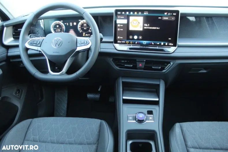 Volkswagen Tayron din 2025 cu 4.300 km - oferta VOL161443 - foto 4