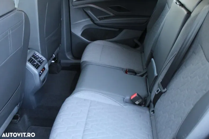 Volkswagen Tayron din 2025 cu 4.300 km - oferta VOL161443 - foto 6
