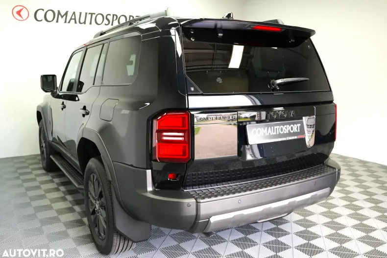 Toyota Land Cruiser din 2025 cu 10 km - oferta TOY161452 - foto 4