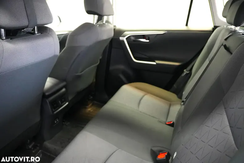 Toyota RAV4 din 2019 cu 126.000 km - oferta TOY161457 - foto 9