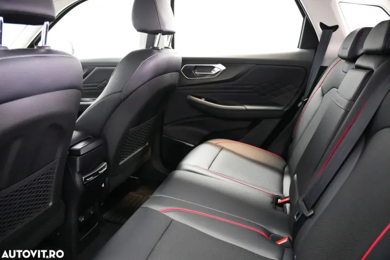 BAIC X75 din 2023 cu 3.200 km - oferta BAI161463 - foto 9