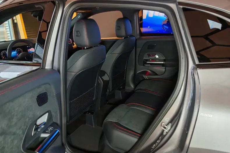 Mercedes-Benz GLA din 2025 cu 1 km - oferta MER161478 - foto 18