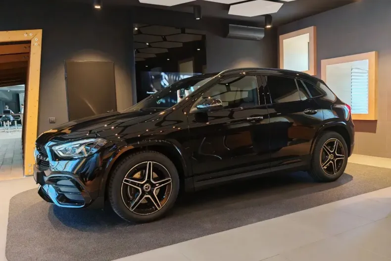 Mercedes-Benz GLA din 2025 cu 1 km - oferta MER161481 - foto 9