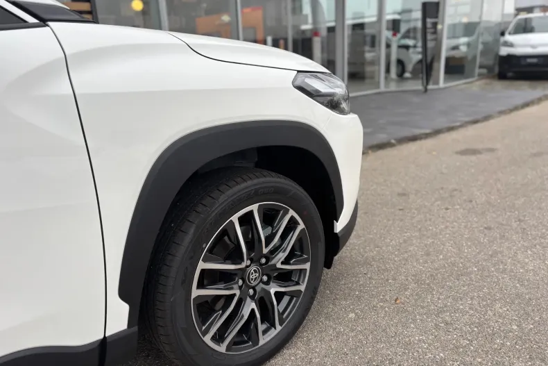 Toyota Corolla din 2025 cu 7 km - oferta TOY161490 - foto 11