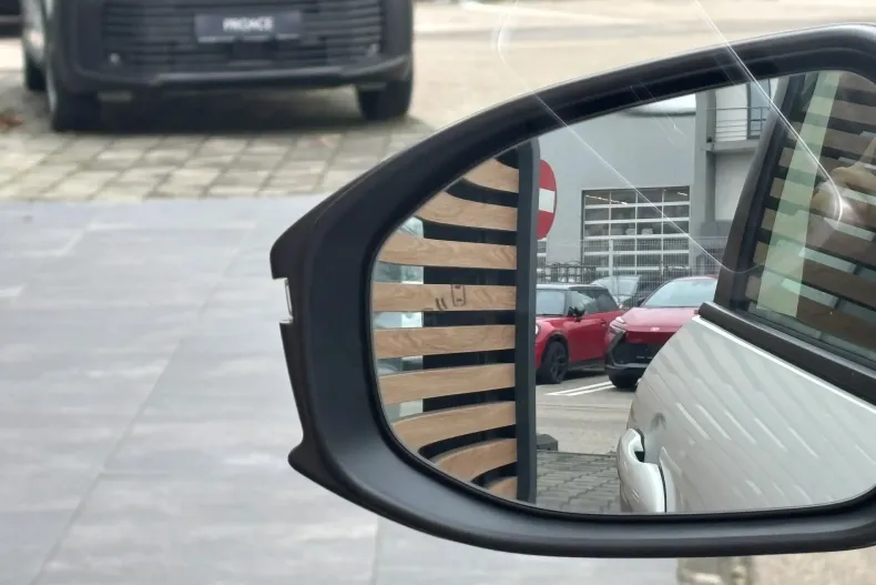 Toyota Corolla din 2025 cu 7 km - oferta TOY161490 - foto 14