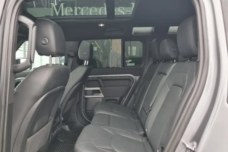 Land Rover Defender din 2022 cu 71.000 km - oferta LAN161506 - foto 17