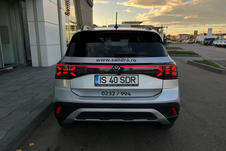 Volkswagen T-Cross din 2025 cu 5.626 km - oferta VOL161515 - foto 7