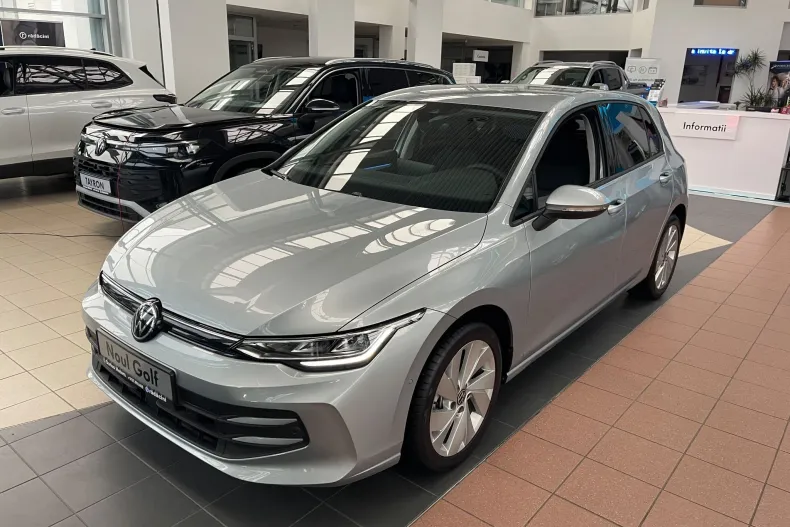 Volkswagen Golf din 2024 cu 6 km - oferta VOL161519 - foto 1