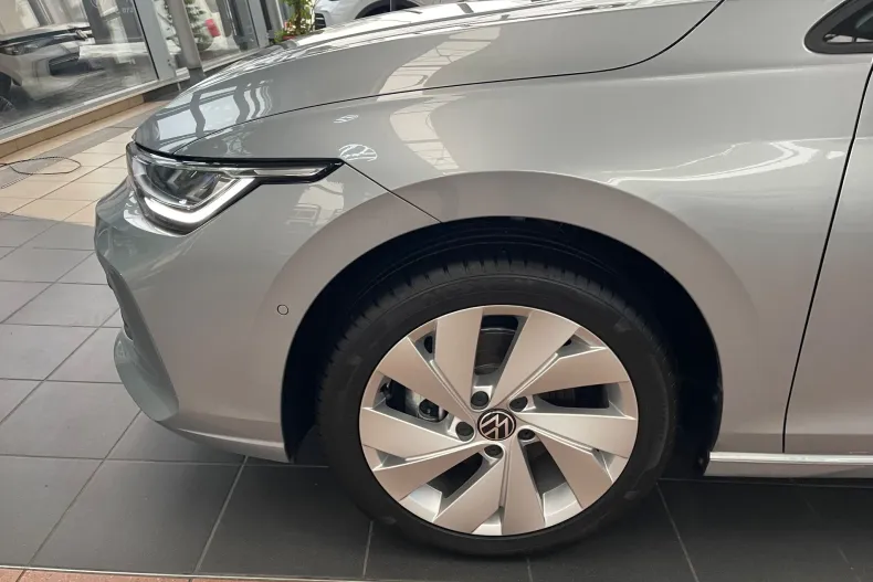 Volkswagen Golf din 2024 cu 6 km - oferta VOL161519 - foto 11