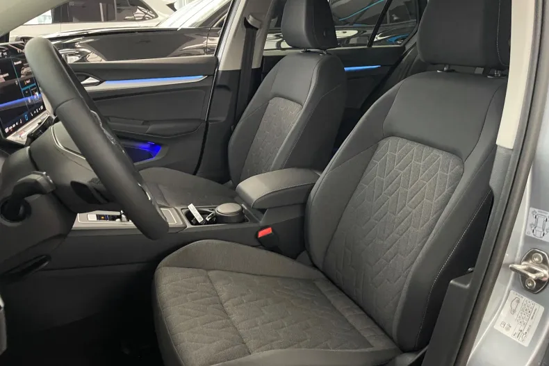 Volkswagen Golf din 2024 cu 6 km - oferta VOL161519 - foto 12