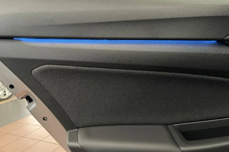 Volkswagen Golf din 2024 cu 6 km - oferta VOL161519 - foto 14