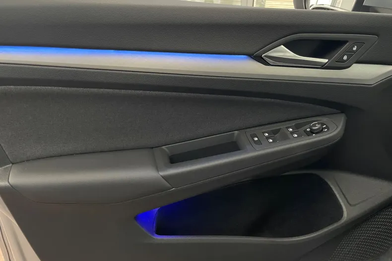 Volkswagen Golf din 2024 cu 6 km - oferta VOL161519 - foto 15