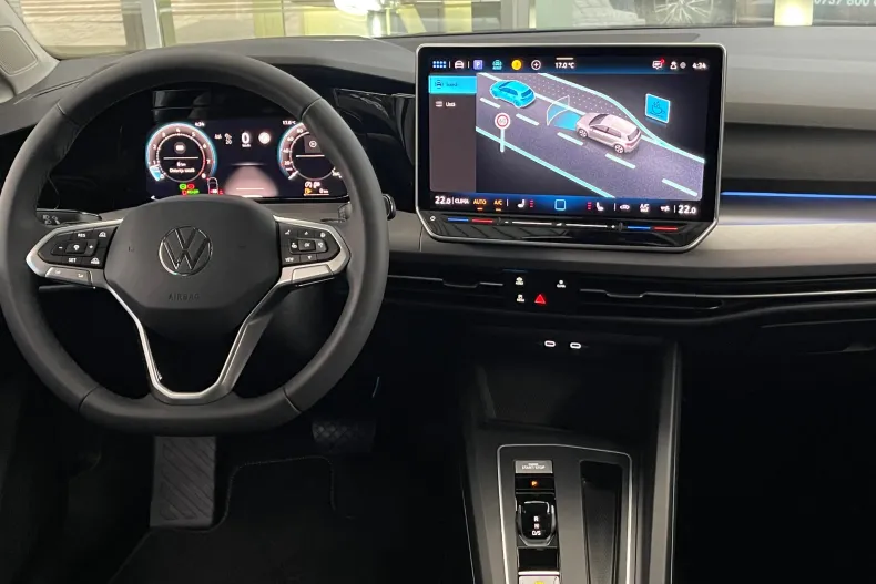 Volkswagen Golf din 2024 cu 6 km - oferta VOL161519 - foto 31