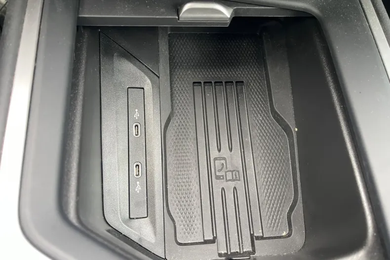 Volkswagen Passat din 2024 cu 15.142 km - oferta VOL161520 - foto 22