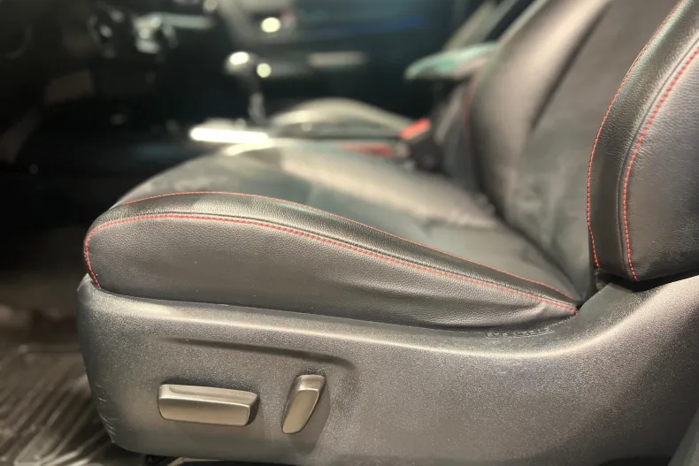 Toyota Hilux din 2023 cu 56.000 km - oferta TOY161528 - foto 11