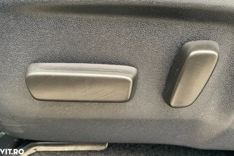 Toyota Hilux din 2022 cu 84.000 km - oferta TOY161529 - foto 13