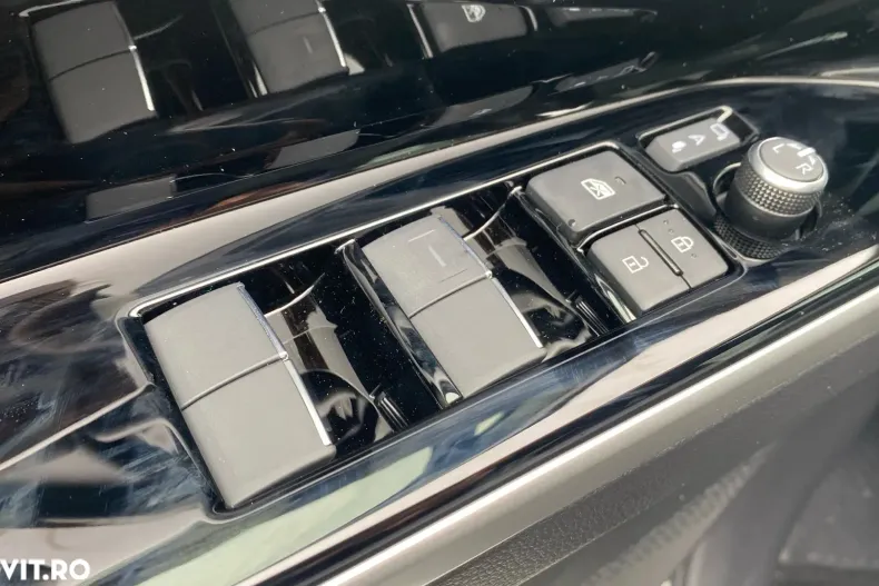 Toyota bZ4X din 2024 cu 12.000 km - oferta TOY161532 - foto 12