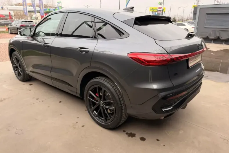 Audi Q5 din 2025 cu 1.500 km - oferta AUD161544 - foto 5