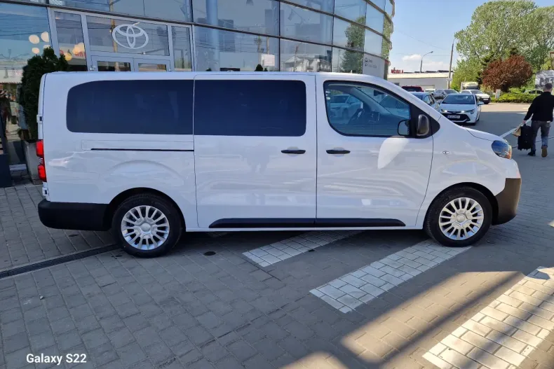 Toyota Proace din 2024 cu 4.943 km - oferta TOY161568 - foto 4