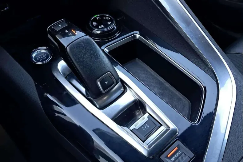 Peugeot 3008 din 2019 cu 81.693 km - oferta PEU161588 - foto 18