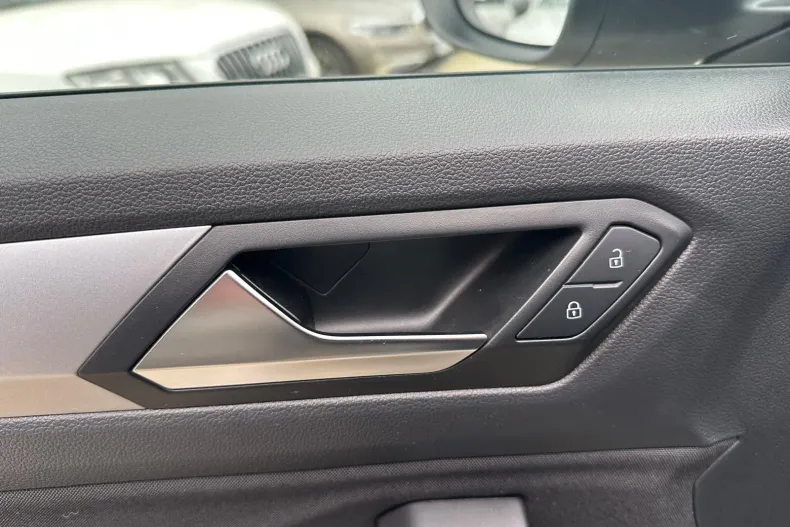 Volkswagen T-Roc din 2023 cu 32.799 km - oferta VOL161590 - foto 10