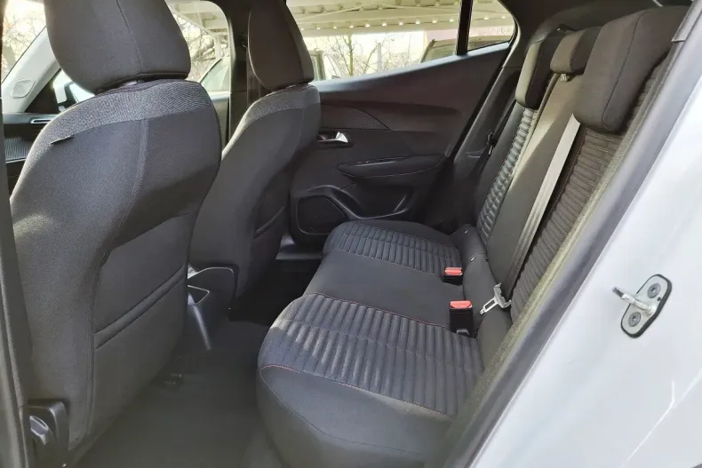 Peugeot 2008 din 2021 cu 98.927 km - oferta PEU161593 - foto 9