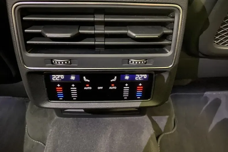 Audi Q7 din 2022 cu 80.244 km - oferta AUD161602 - foto 13