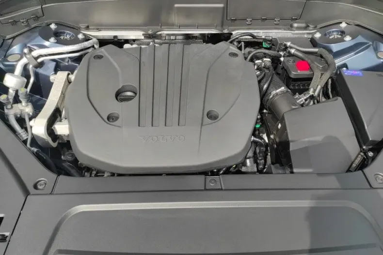 Volvo XC90 din 2025 cu 1.500 km - oferta VOL161627 - foto 19