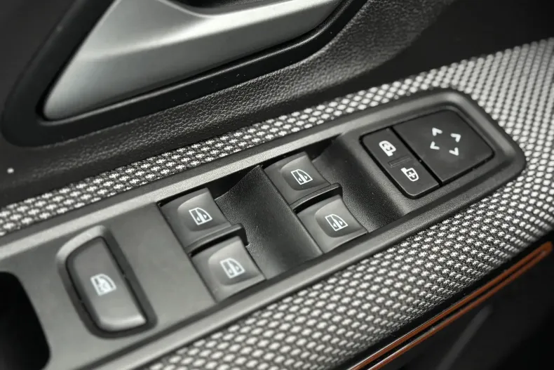 Dacia Sandero din 2023 cu 39.000 km - oferta DAC161635 - foto 24