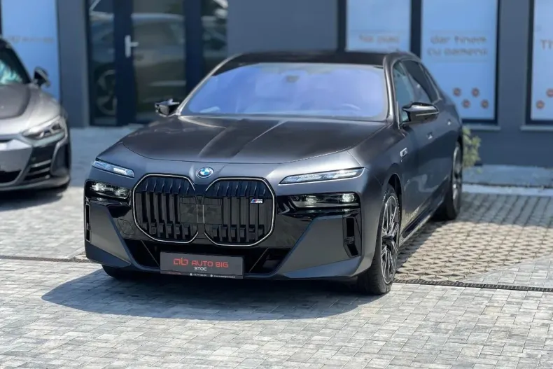 BMW M7 din 2025 cu 100 km - oferta BMW161640 - foto 1