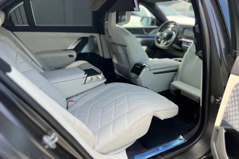 BMW M7 din 2025 cu 100 km - oferta BMW161640 - foto 29