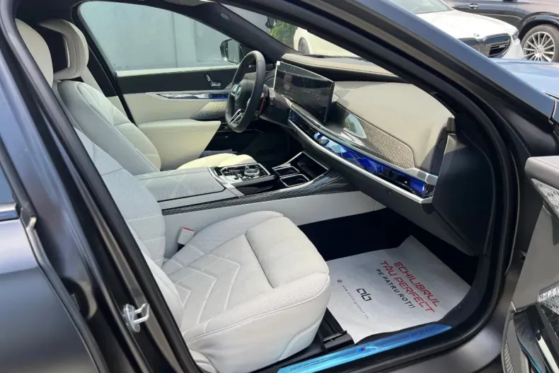 BMW M7 din 2025 cu 100 km - oferta BMW161640 - foto 31
