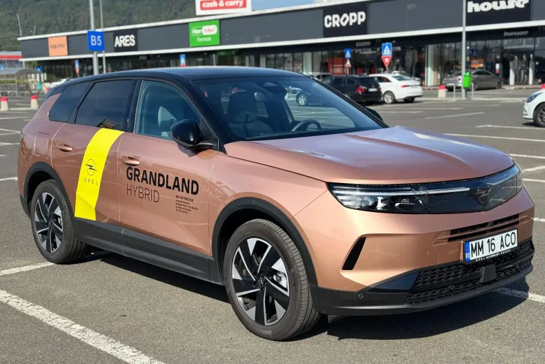 Opel Grandland din 2024 cu 5.400 km - oferta OPE161646 - foto 1