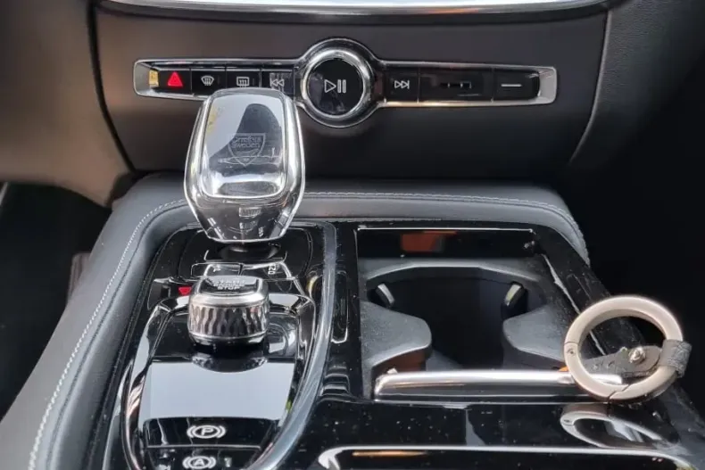 Volvo V60 din 2024 cu 20.400 km - oferta VOL161647 - foto 17