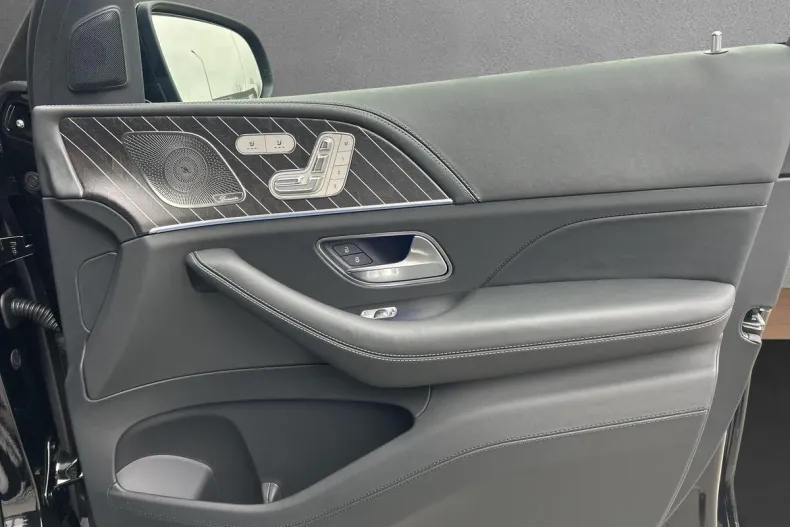 Mercedes-Benz GLS Maybach din 2025 cu 1 km - oferta MER161651 - foto 16