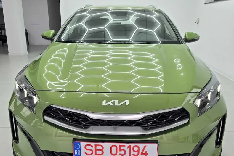 Kia XCeed din 2023 cu 10.185 km - oferta KIA161661 - foto 2