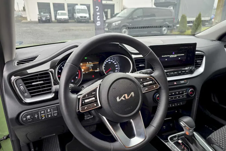 Kia XCeed din 2023 cu 10.185 km - oferta KIA161661 - foto 28