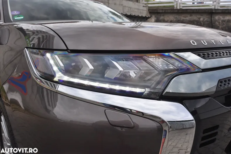 Mitsubishi Outlander din 2020 cu 177.250 km - oferta MIT161668 - foto 11