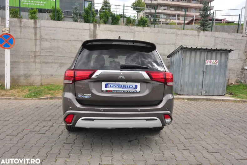 Mitsubishi Outlander din 2020 cu 177.250 km - oferta MIT161668 - foto 15