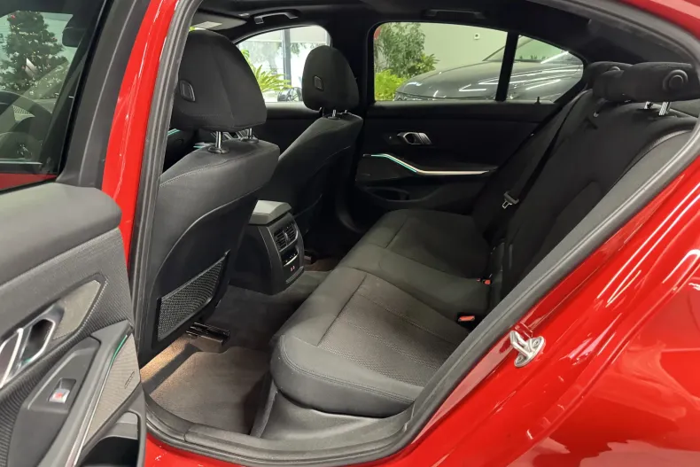 BMW Seria 3 din 2020 cu 54.500 km - oferta BMW161669 - foto 9