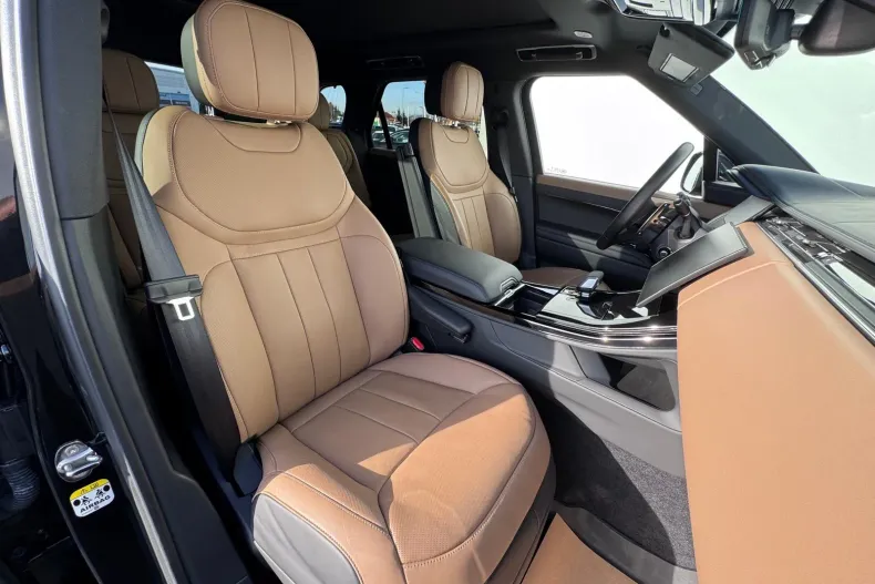 Land Rover Range Rover Sport din 2024 cu 37.802 km - oferta LAN161672 - foto 20