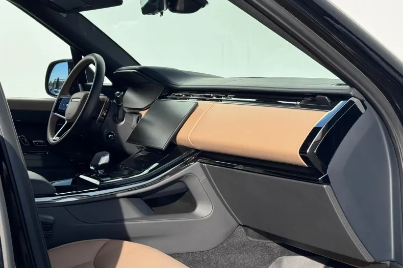 Land Rover Range Rover Sport din 2024 cu 37.802 km - oferta LAN161672 - foto 21