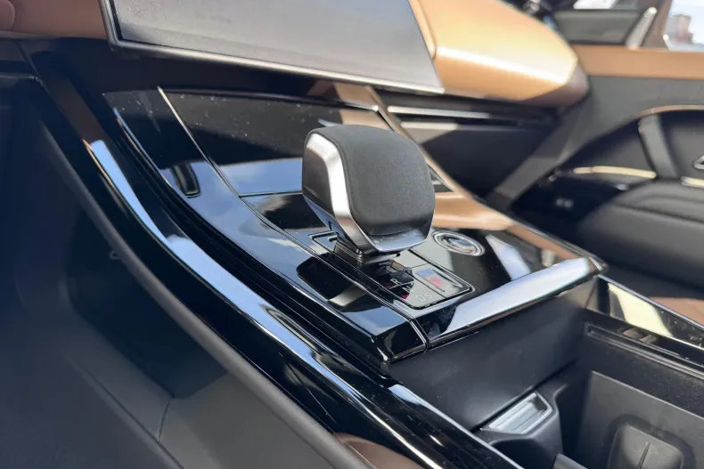 Land Rover Range Rover Sport din 2024 cu 37.802 km - oferta LAN161672 - foto 28