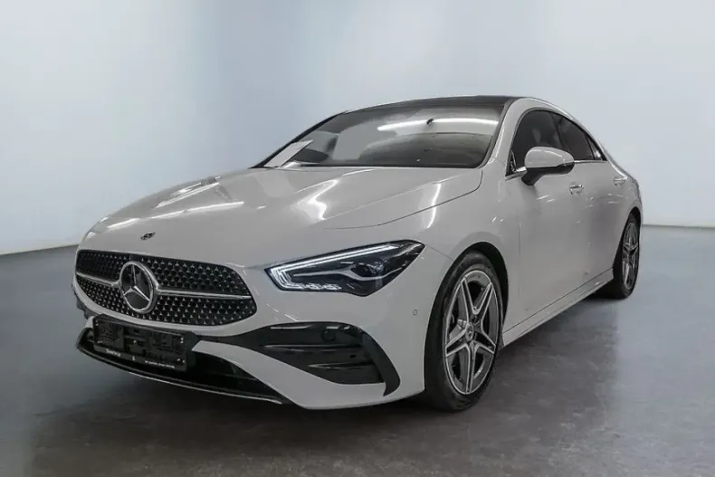 Mercedes-Benz CLA 180 din 2024 cu 12.611 km - oferta MER161676 - foto 1