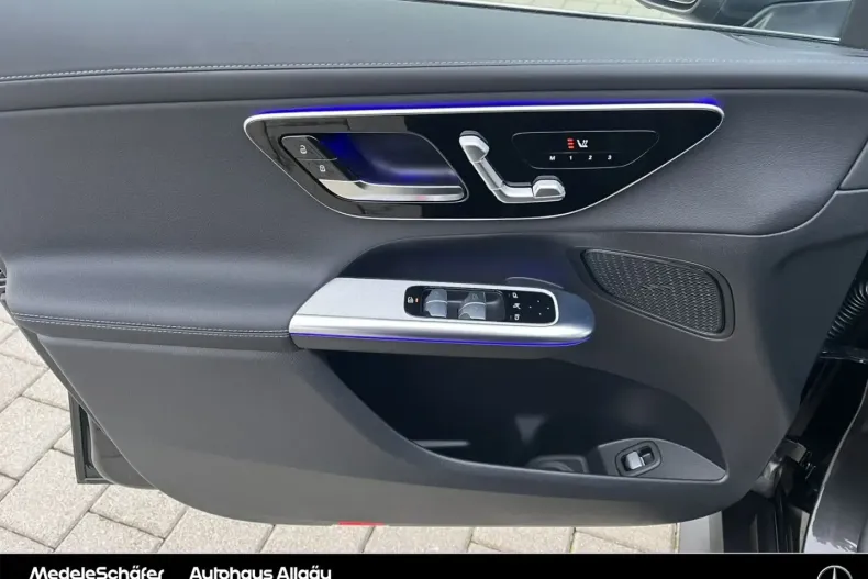 Mercedes-Benz GLC 300 din 2024 cu 11.167 km - oferta MER161677 - foto 9