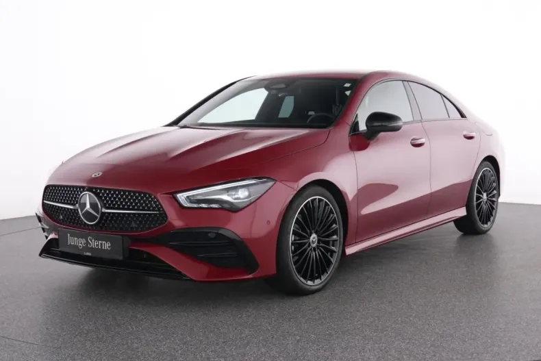 Mercedes-Benz CLA 200 din 2024 cu 7.800 km - oferta MER161678 - foto 1
