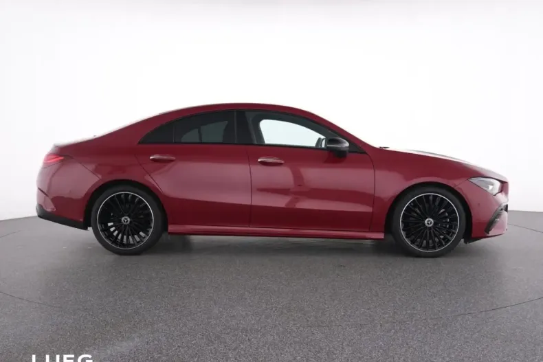 Mercedes-Benz CLA 200 din 2024 cu 7.800 km - oferta MER161678 - foto 11