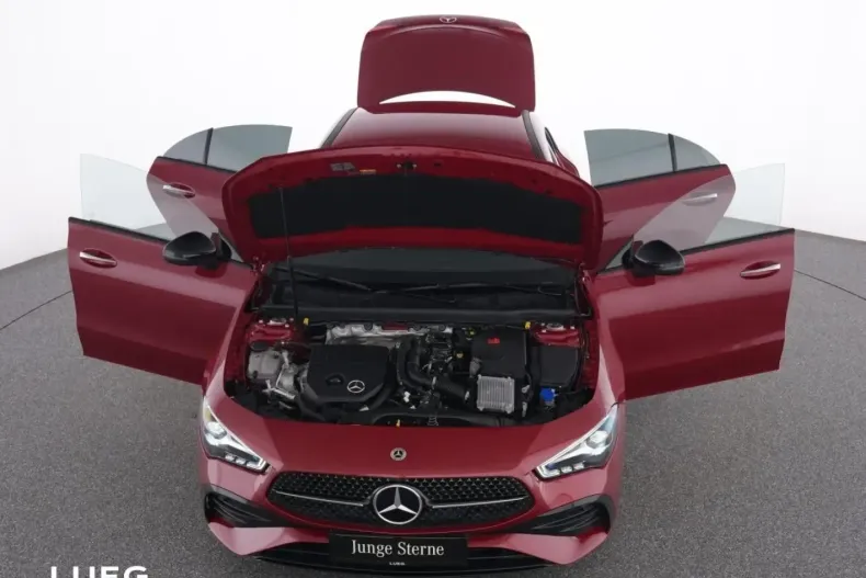 Mercedes-Benz CLA 200 din 2024 cu 7.800 km - oferta MER161678 - foto 12