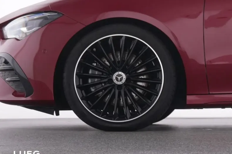 Mercedes-Benz CLA 200 din 2024 cu 7.800 km - oferta MER161678 - foto 19